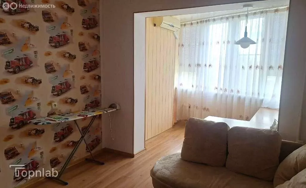 3-комнатная квартира: Симферополь, улица Маршала Жукова, 9 (71 м) - Фото 1