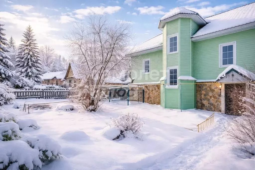 Дом в Челябинская область, Верхний Уфалей ул. Некрасова (180 м) - Фото 1