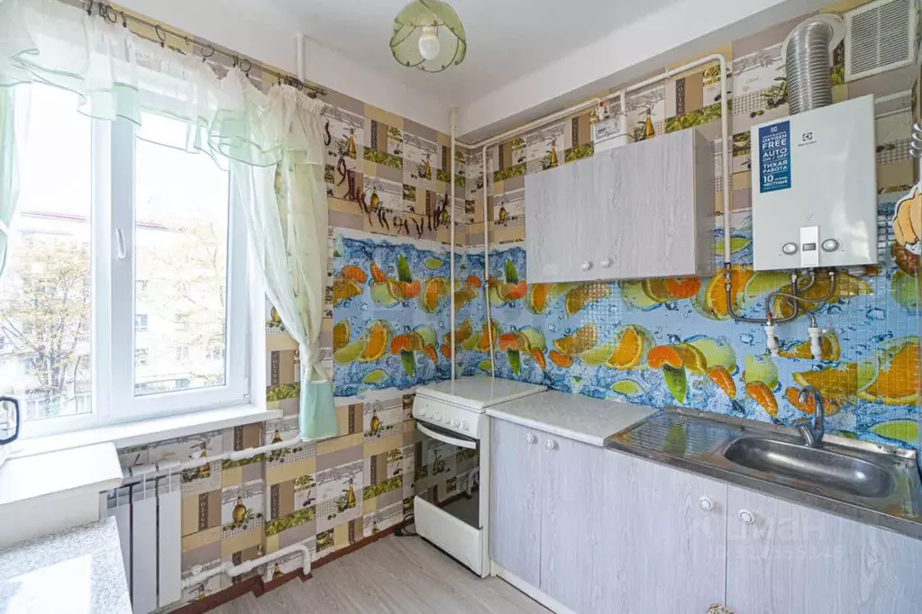 3-к кв. Севастополь ул. Меньшикова, 17 (58.8 м) - Фото 0