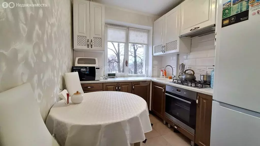 4-комнатная квартира: Белгород, улица Гагарина, 2Б (61.02 м) - Фото 1