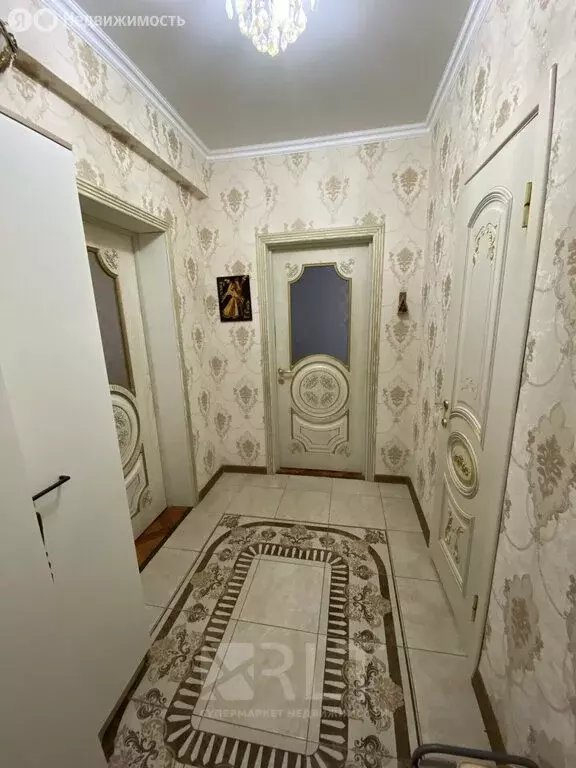 1-комнатная квартира: Каспийск, улица Амет-хан Султана, 25 (60 м) - Фото 1