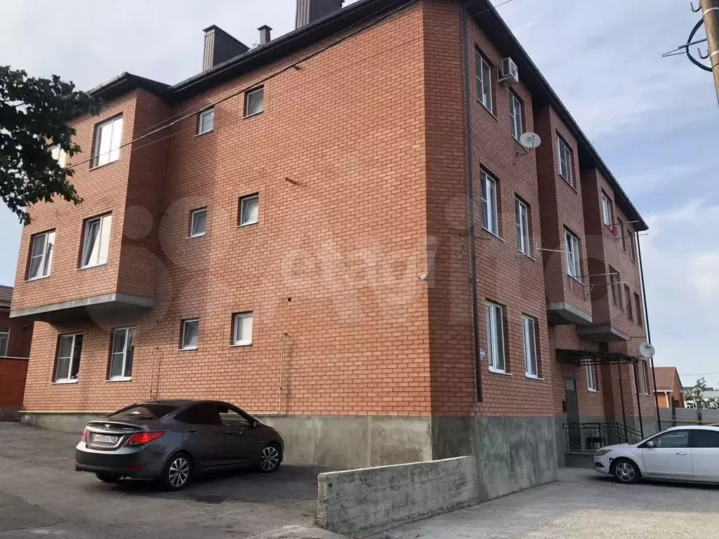 2-к. квартира, 61 м, 1/3 эт. - Фото 0