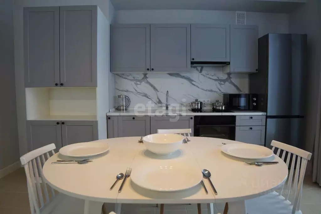 2-к кв. Ямало-Ненецкий АО, Новый Уренгой Славянский мкр, 6/1 (66.9 м) - Фото 1