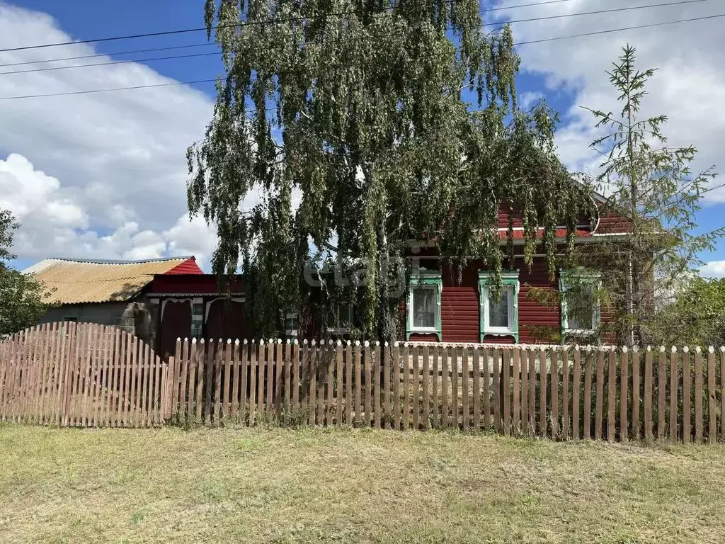 Дом в Ульяновская область, Чердаклинский район, Красноярское с/пос, с. ... - Фото 0