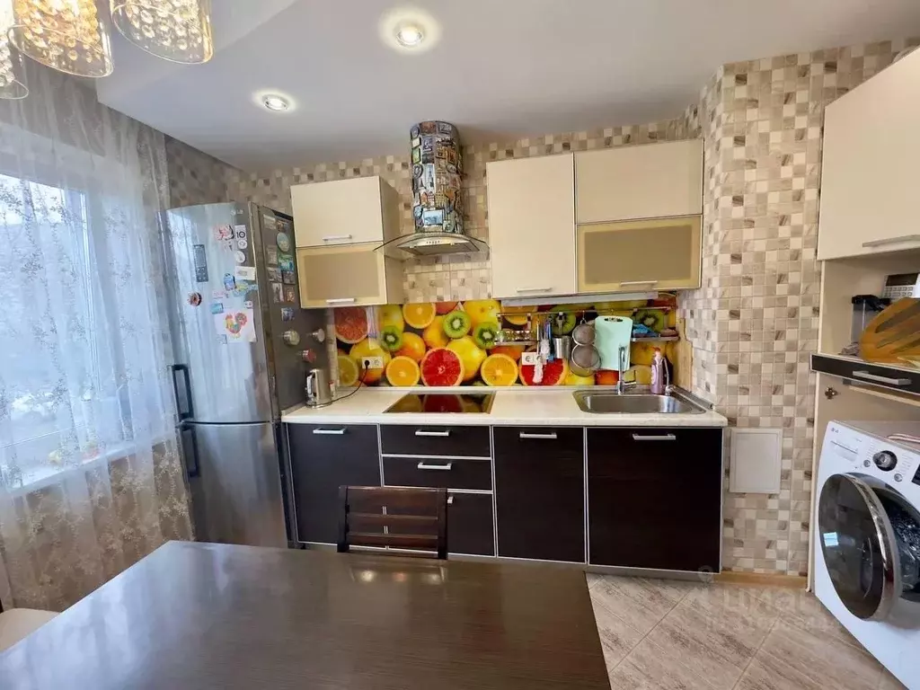3-к кв. Омская область, Омск ул. Василия Маргелова, 390 (62.6 м) - Фото 1