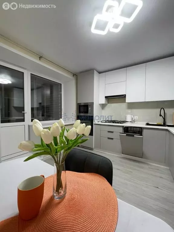 2-комнатная квартира: Чебоксары, улица Энтузиастов, 34 (70 м) - Фото 1