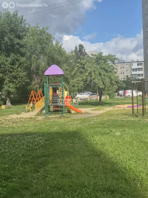 3-комнатная квартира: Екатеринбург, улица Академика Бардина, 48 (53.5 ... - Фото 1