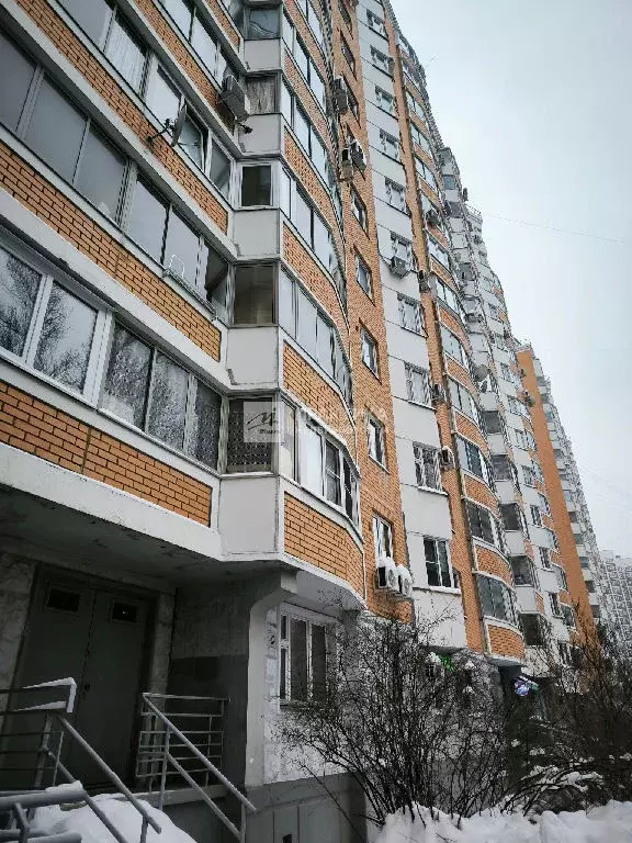 Продается 3-комнатная квартира - Фото 1