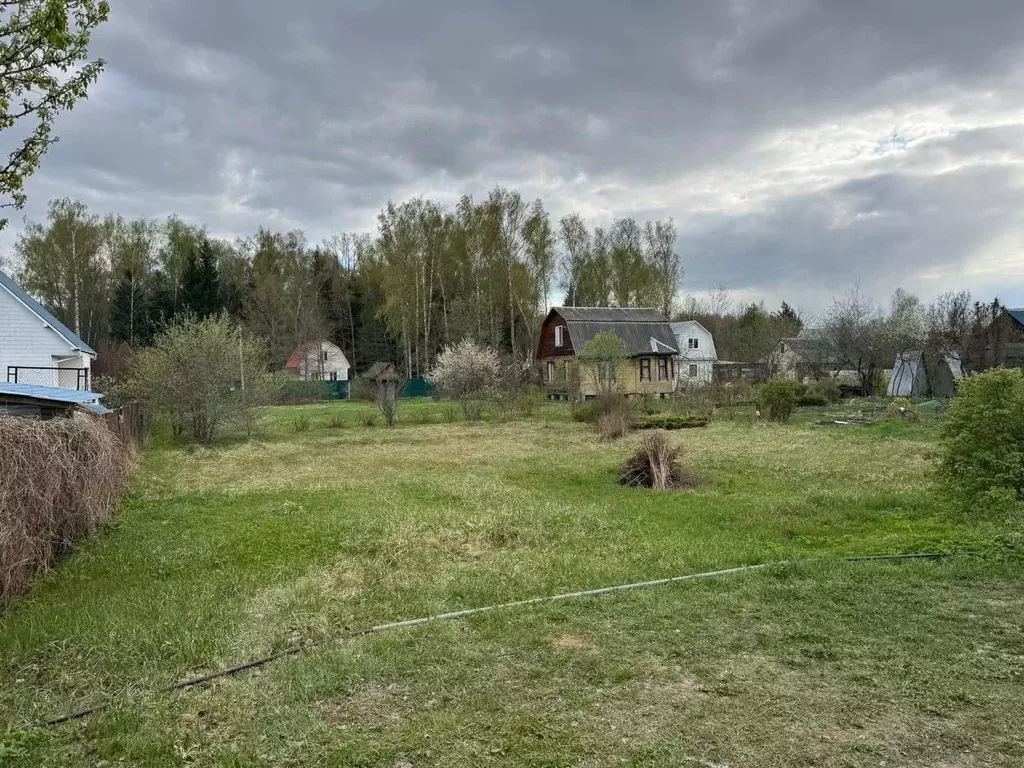 Участок в Московская область, Серпухов городской округ, Северный СНТ ... - Фото 1