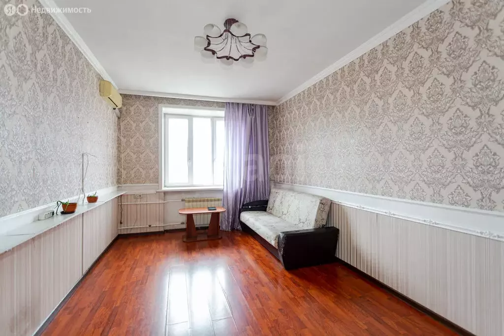 3-комнатная квартира: Новокузнецк, улица Бугарева, 21 (75.6 м) - Фото 1