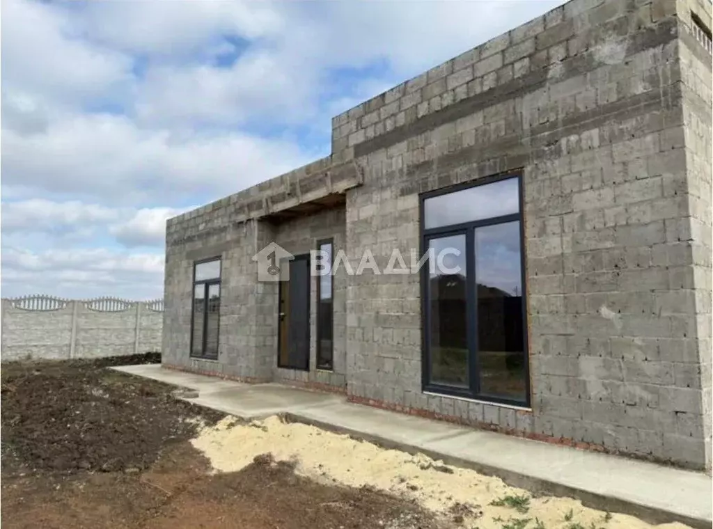 Дом в Волгоградская область, Среднеахтубинский район, Куйбышевское ... - Фото 1