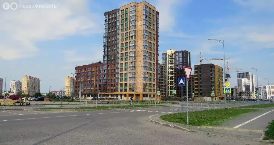 1-комнатная квартира: Тюмень, улица Фармана Салманова, 12 (40 м) - Фото 1