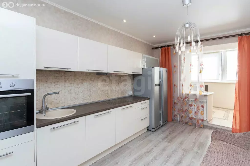 1-комнатная квартира: Тюмень, улица Николая Зелинского, 3к1 (40.7 м) - Фото 1