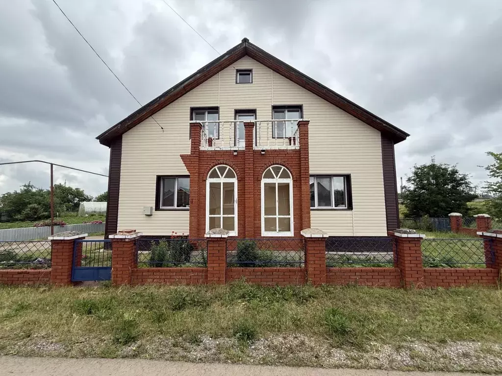 Коттедж в Башкортостан, Нефтекамск Малиновый пер., 10 (232 м) - Фото 1