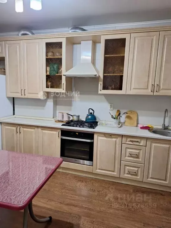1-к кв. Чувашия, Чебоксары ул. Ардалиона Игнатьева, 3 (55.0 м) - Фото 0