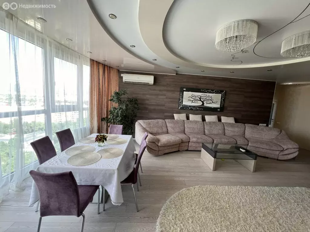 4-комнатная квартира: Энгельс, улица Тельмана, 6Д (148 м) - Фото 1