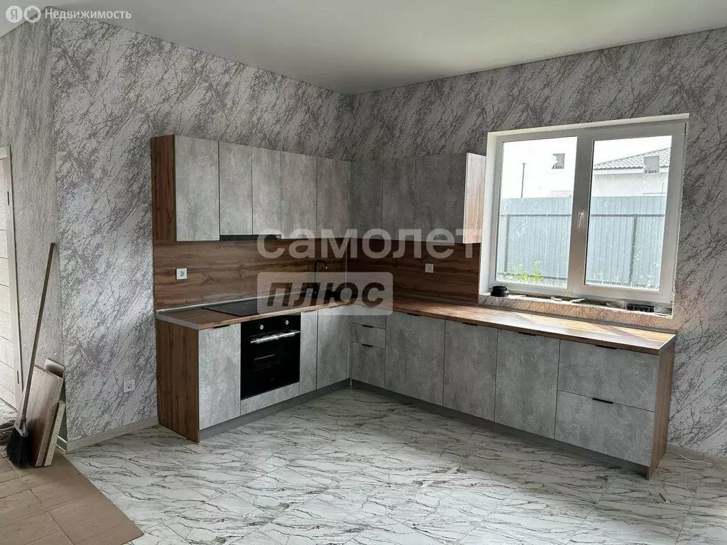 Дом в Курский район, Моковский сельсовет, деревня 1-я Моква, ... - Фото 1