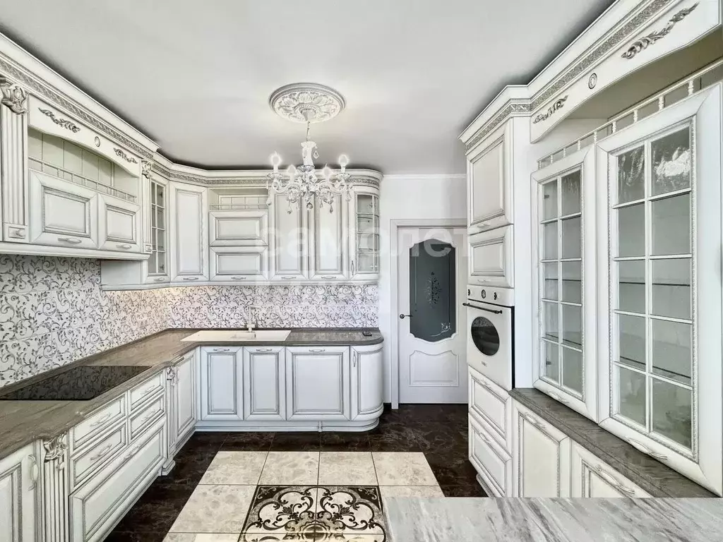 4-к кв. Москва, Москва, Московский г. ул. Бианки, 6к3 (100.0 м) - Фото 1