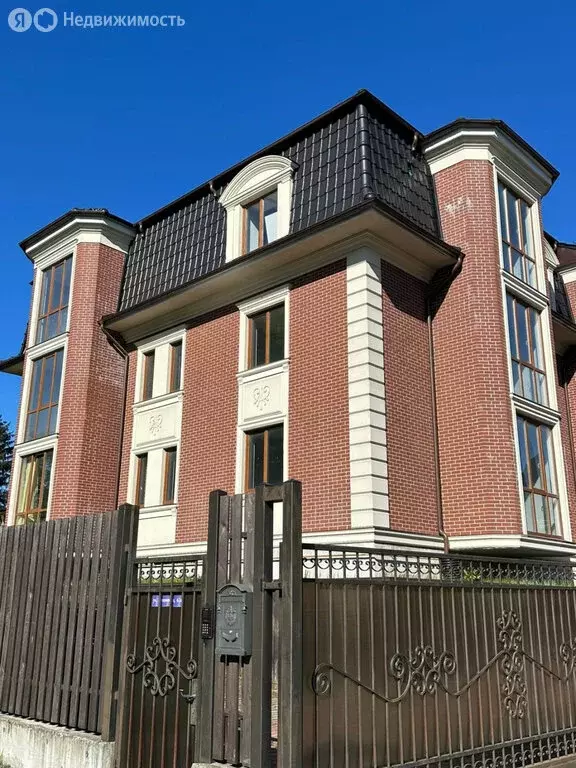 2-комнатная квартира: Калининград, улица Тихоненко, 63А (66.5 м) - Фото 0