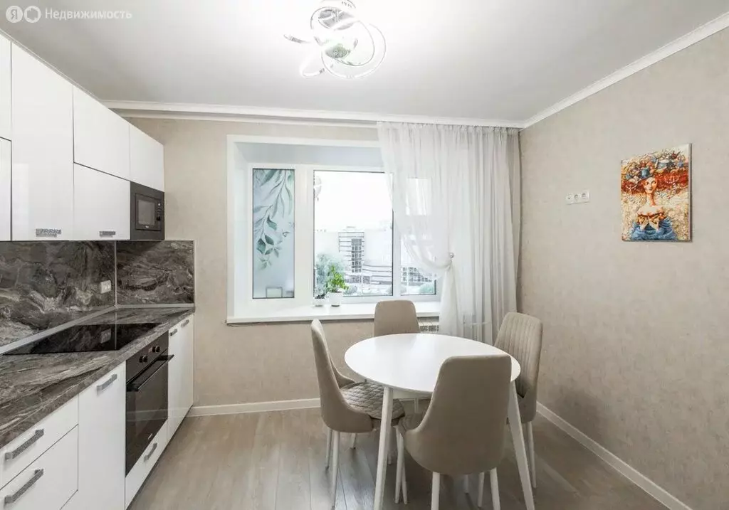 2-комнатная квартира: Омск, улица 70 лет Октября, 20 (61 м) - Фото 1