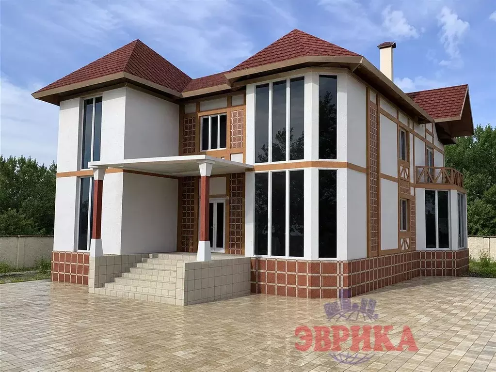 Дом в Краснодарский край, Крымск ул. Виктории, 8 (400 м) - Фото 1