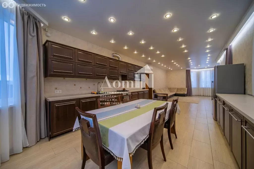 Дом в деревня Владимировка, Окружная улица, 23 (260 м) - Фото 1