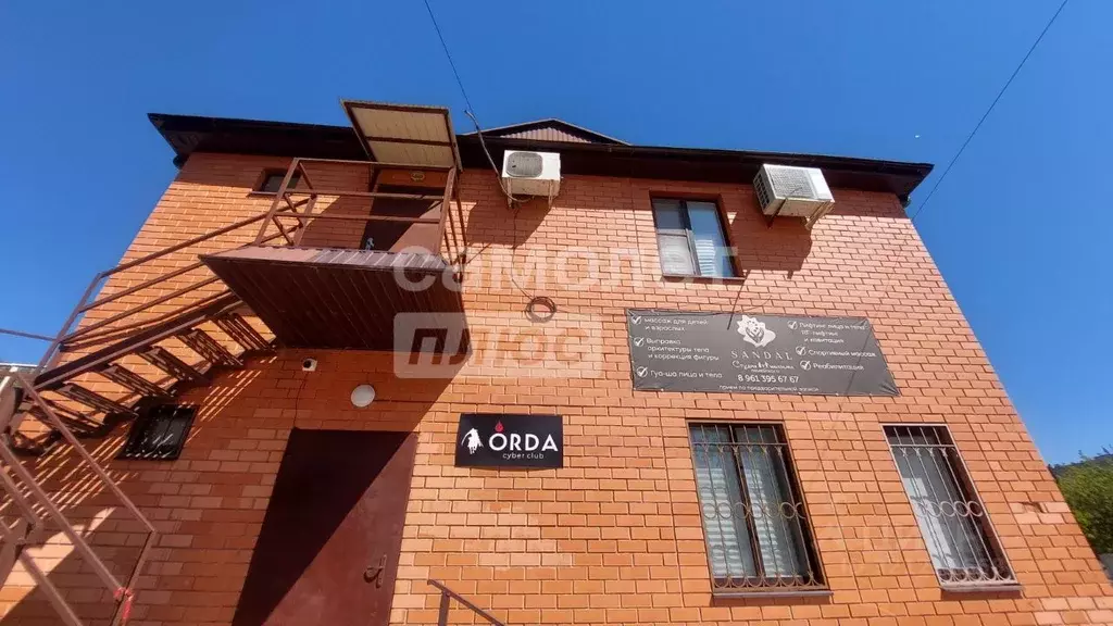 Помещение свободного назначения в Калмыкия, Элиста 8-й мкр, 46 (100 м) - Фото 1