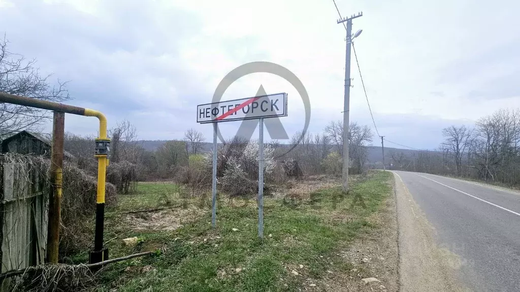 Участок в Краснодарский край, Апшеронский район, Нефтегорск пгт ул. ... - Фото 1