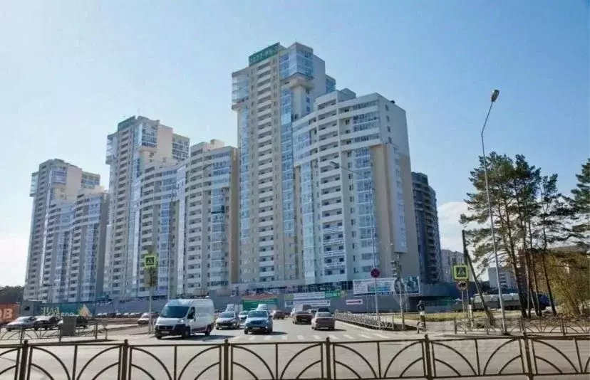 2-к кв. Свердловская область, Екатеринбург ул. Соболева, 19 (64.8 м) - Фото 1
