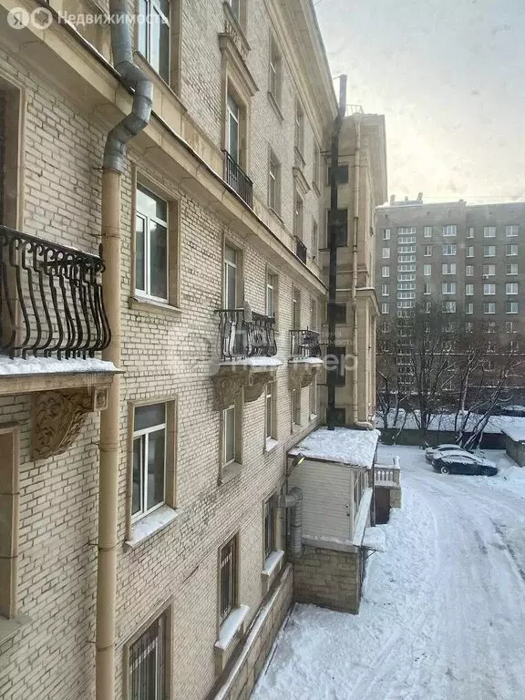 1к в 10-комнатной квартире (21.9 м) - Фото 1