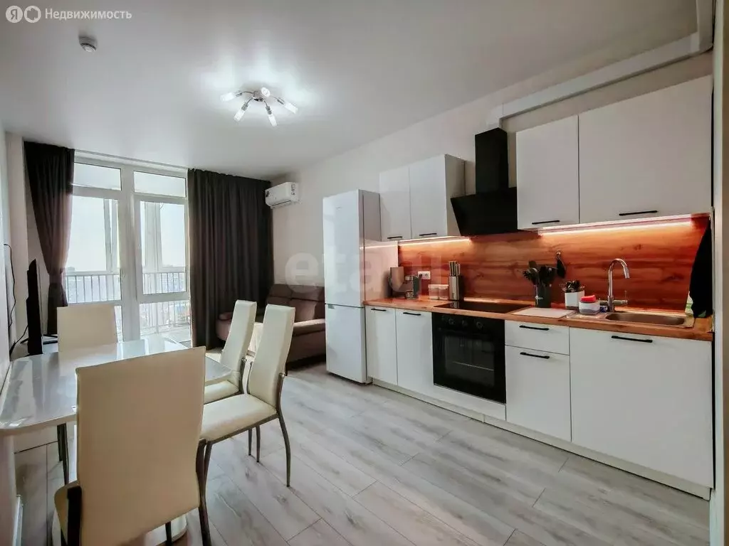 2-комнатная квартира: Краснодар, микрорайон Любимово, 8 (57.7 м) - Фото 1