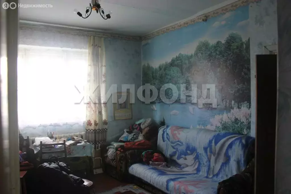 3-комнатная квартира: Довольное, улица Ленина, 102 (53 м) - Фото 1