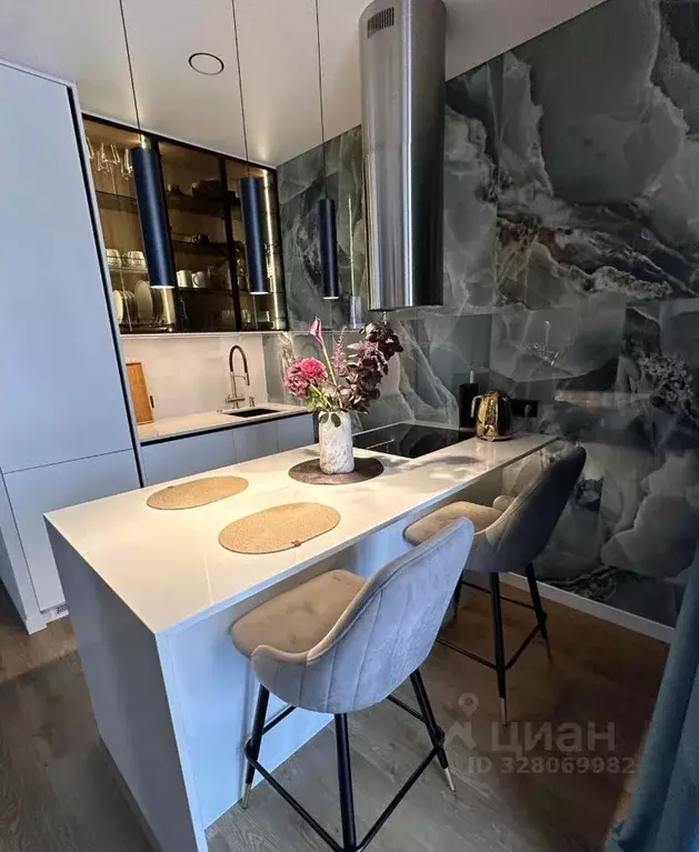 2-к кв. Краснодарский край, Сочи Центральный мкр, ул. Орджоникидзе, ... - Фото 2