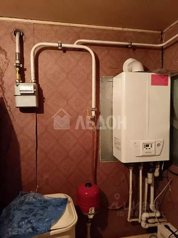 Дом в Омская область, Омск пер. Тургенева (69 м) - Фото 1