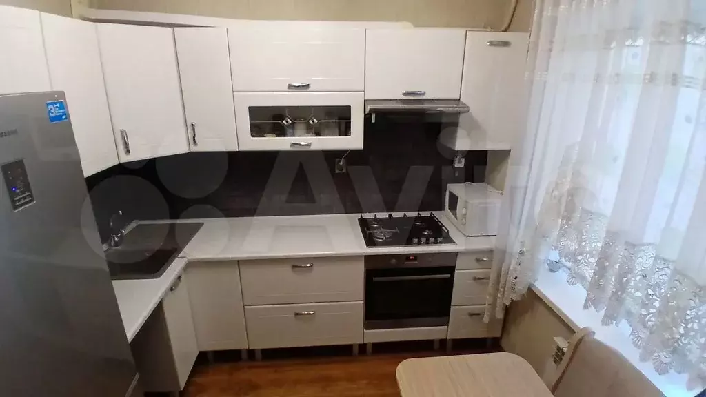 2-к. квартира, 55 м, 1/5 эт. - Фото 0