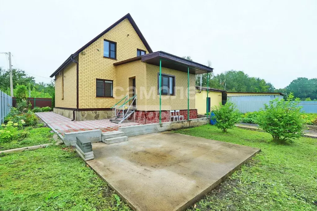 Дом в Липецкая область, Грязинский район, Плехановский сельсовет, с. ... - Фото 1