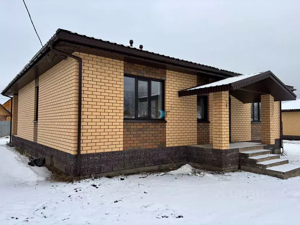 Дом в Башкортостан, Иглинский сельсовет, с. Иглино ул. Виктора ... - Фото 0