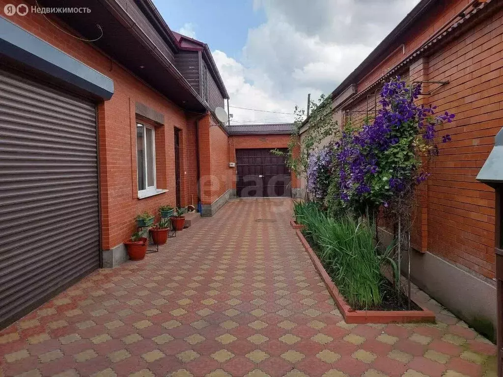 Дом в Владикавказ, улица Калоева (280 м) - Фото 0
