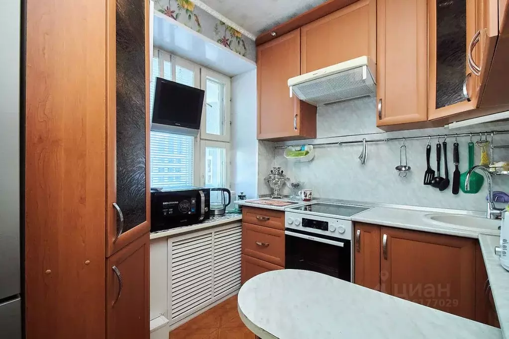 3-к кв. Тюменская область, Тюмень ул. Республики, 39 (56.0 м) - Фото 1