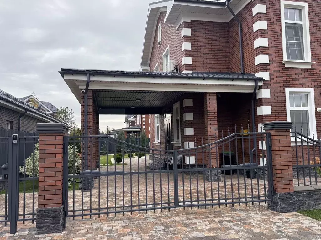 Дом в Москва № 115 кв-л,  (250 м) - Фото 1