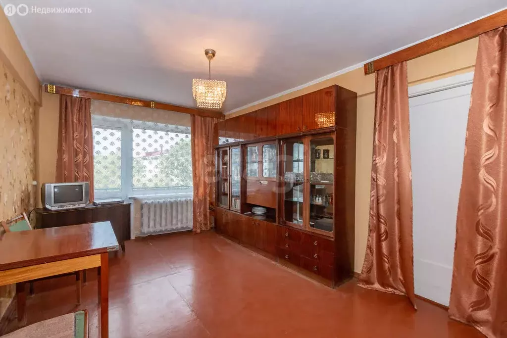 3-комнатная квартира: Омск, посёлок Амурский, 20-я Амурская улица, 2 ... - Фото 2