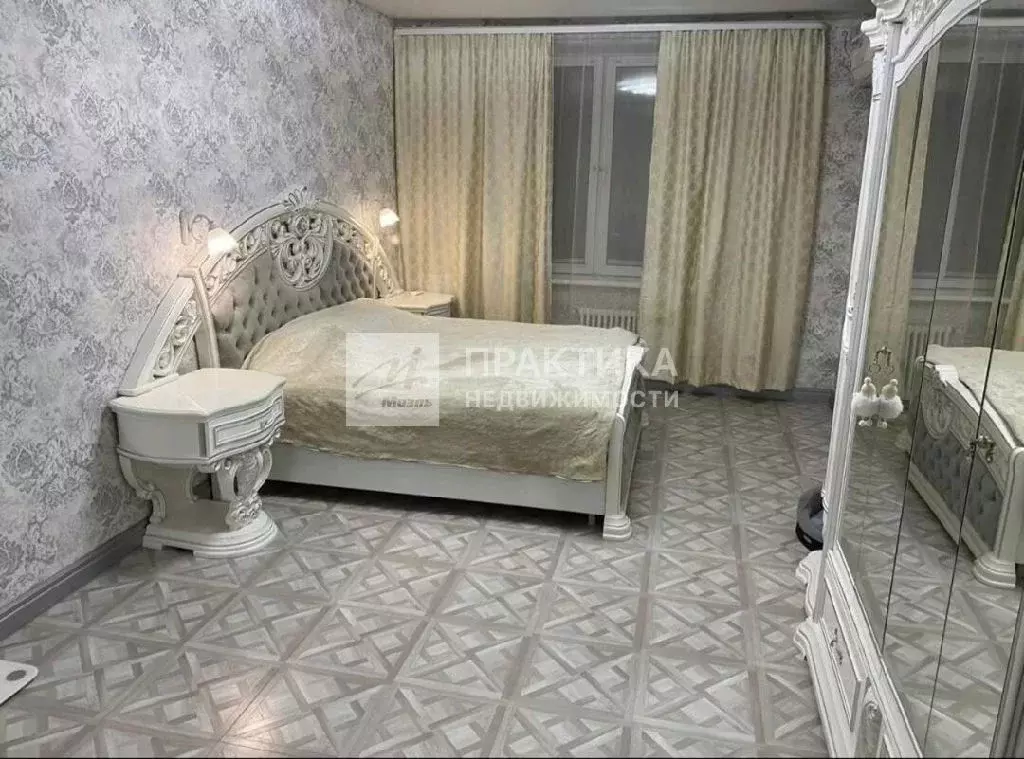 Продается 4-комнатная квартира - Фото 1