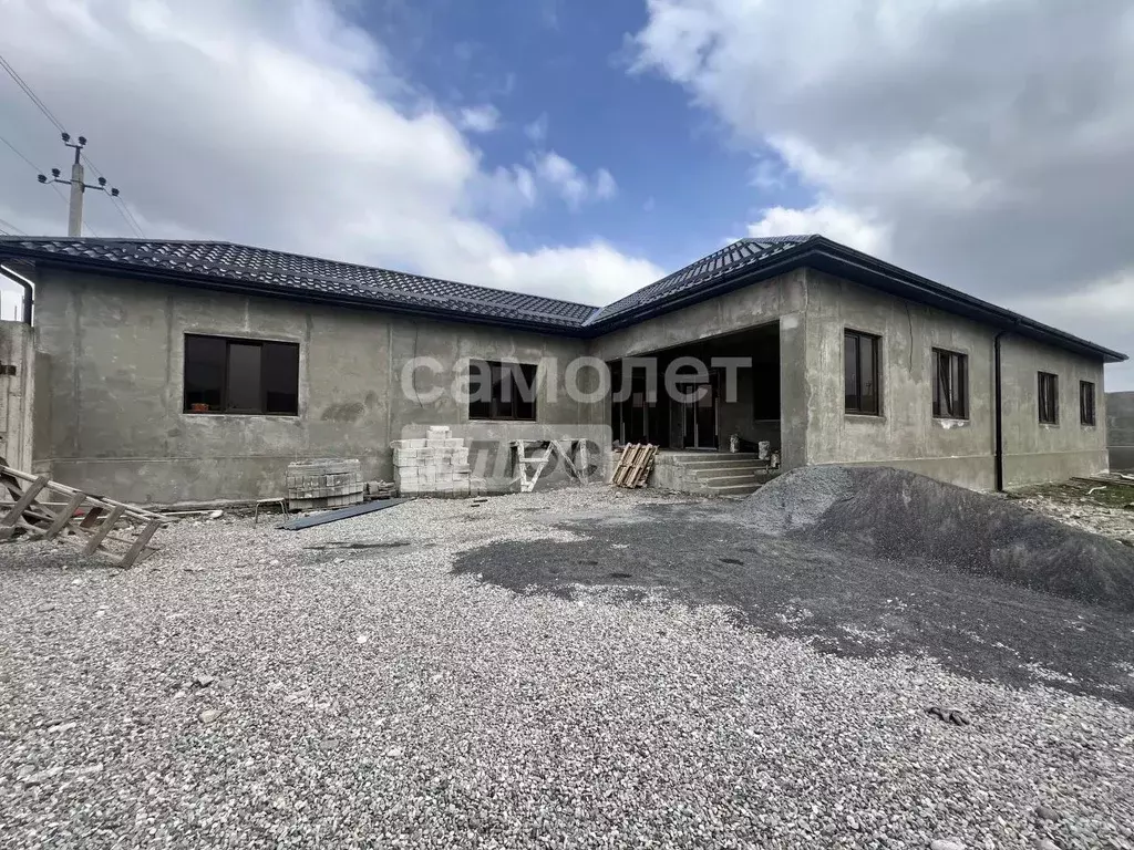 Дом в Кабардино-Балкария, Чегем ул. Х.Ш. Шортаева (250 м) - Фото 1