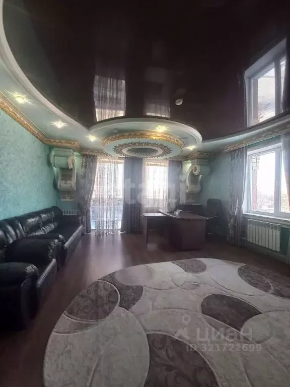 6-к кв. Амурская область, Благовещенск ул. Островского, 117 (200.0 м) - Фото 1