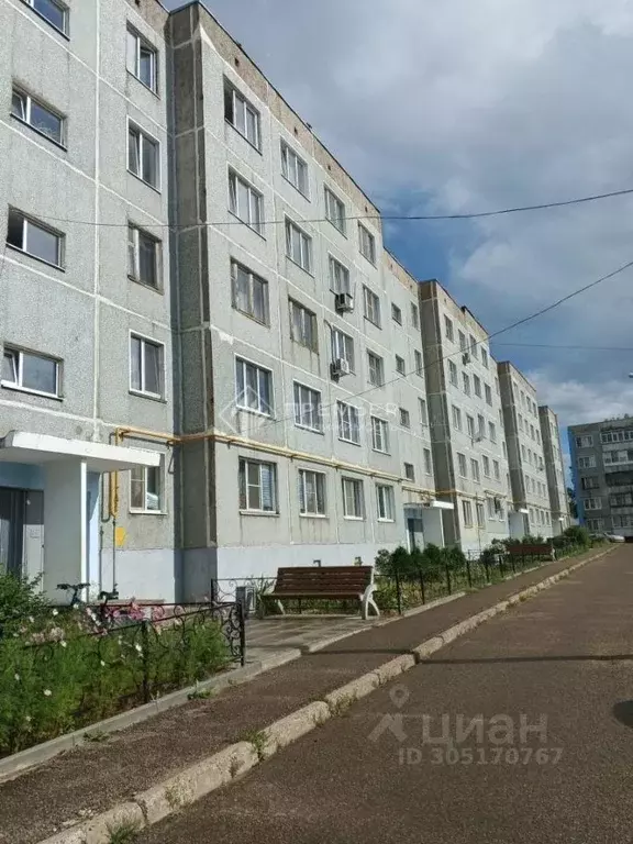 3-к кв. Кировская область, Слободской Красноармейская ул., 81 (68.7 м) - Фото 0