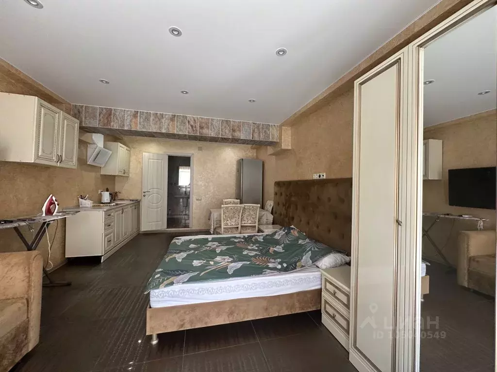 1-к кв. Краснодарский край, Сочи Мамайка мкр, ул. Волжская, 42/2 (36.0 ... - Фото 1