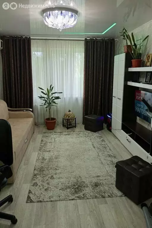 3-комнатная квартира: Каменск-Шахтинский, Советская улица, 40 (65 м) - Фото 0