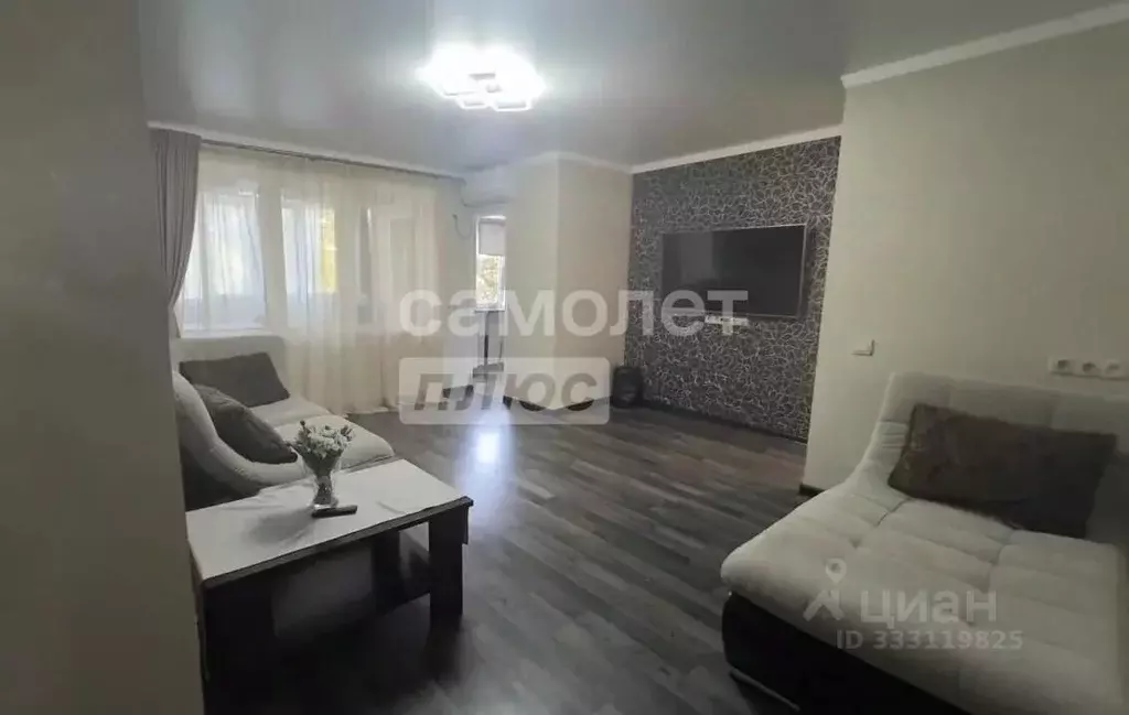 3-к кв. Краснодарский край, Туапсе ул. Маршала Жукова, 18 (55.1 м) - Фото 1