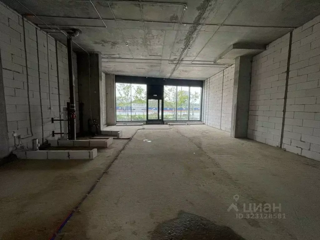 Торговая площадь в Москва наб. Марка Шагала, 11к1 (121 м) - Фото 1