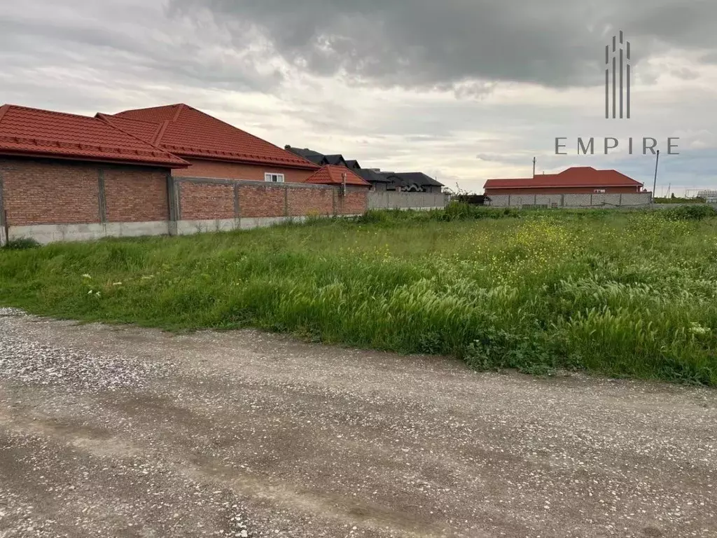 Участок в Чеченская республика, Грозный пос. Имени Дени-Шейха ... - Фото 1